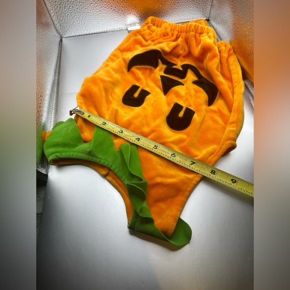 Cute Baby Pumpkin Outfit w hat and booties - Picture 8 of 14